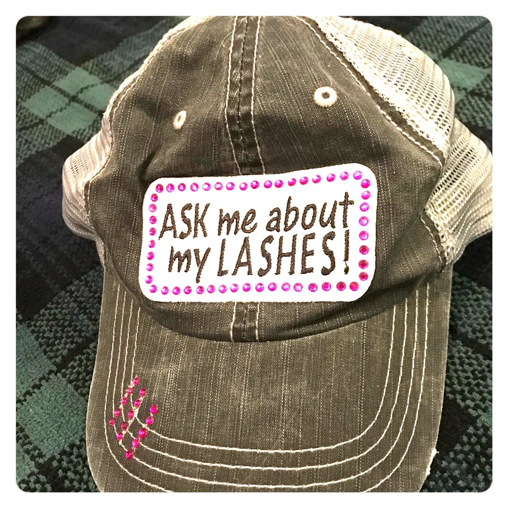 “Ask me about my lashes” hat